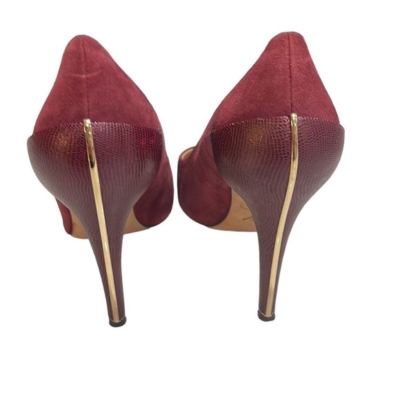 Diane Von Furstenberg Suede Point Toe Heels Wine SZ 6 WIDE - Picture 5 of 7